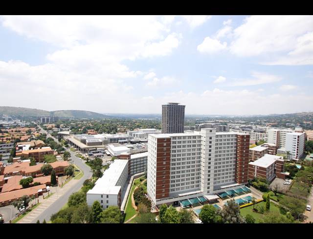 3 BEDROOM APARTMENT FOR SALE IN BEDFORD GARDENS